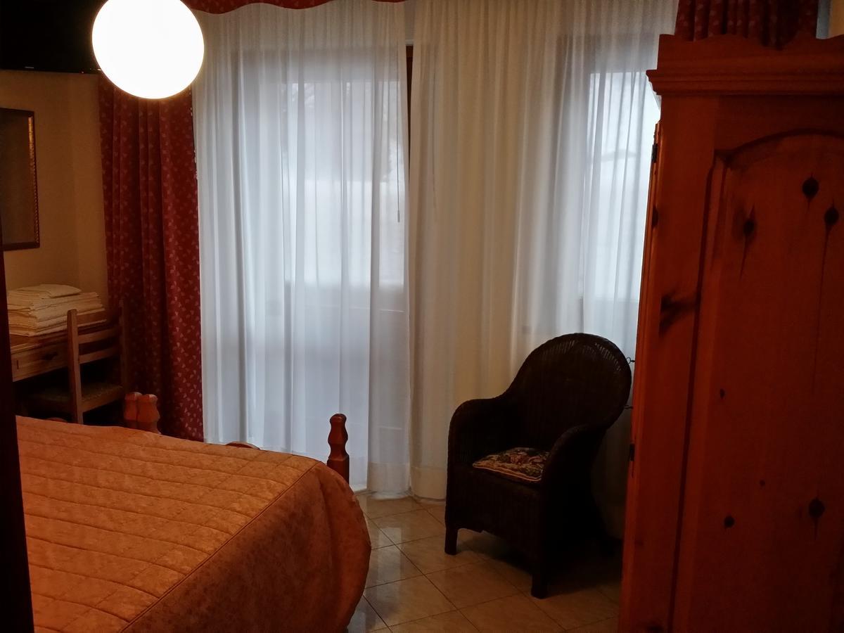 Albergo Diana Cerreto Laghi Phòng bức ảnh
