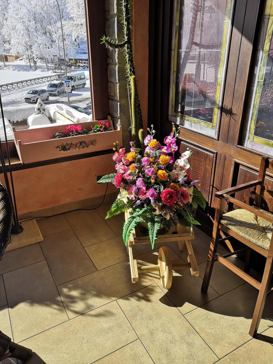 Albergo Diana Cerreto Laghi Ngoại thất bức ảnh