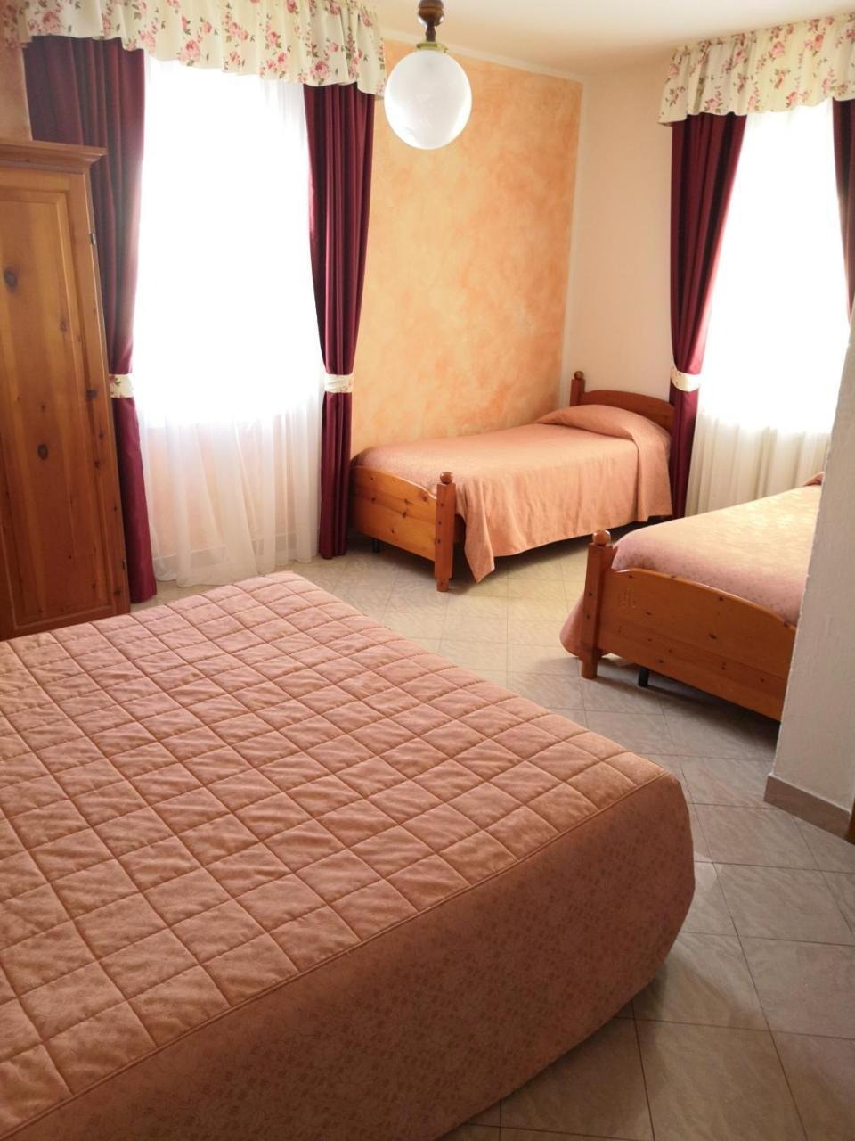 Albergo Diana Cerreto Laghi Ngoại thất bức ảnh